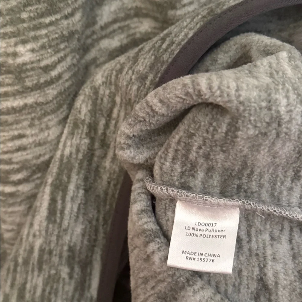 Properly Tied Boys Nova Fleece Pullover Grey NWT Size Youth Large YL Preppy